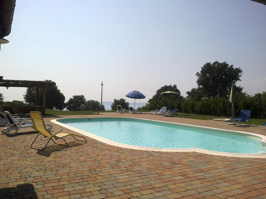 Agriturismo Monte Dell'Olmo Тревиняно Романо Екстериор снимка